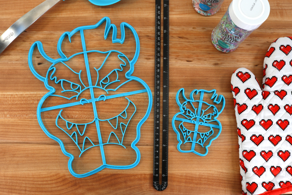 XL 12 Inch Bowser Cookie Cutter - Super Mario Bros Large Cookies