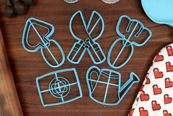 Summer Gardening Cookie Cutters Set 2 - TRowel, Watering Can, Seed Pouch, Hedge Shears, Gardening Fork - Spring Cookie Cutter