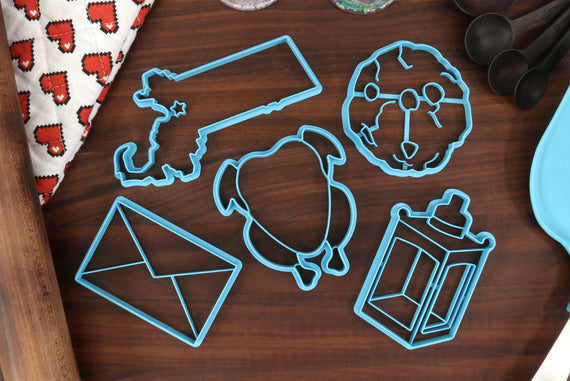 Massachusetts Cookie Cutters - Massachusetts State Outline, Chocolate Chip Cookie, Cooked Turkey, Envelope, Revere Lantern - MS Gift Idea