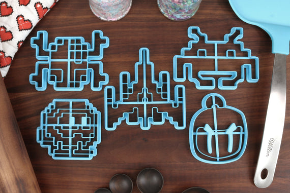 Retro Games Cookie Cutters - Bomb Guy, Froggy, Galaxy Ship, Invader, Pooka - Video Game Retro Icons Baking Gift